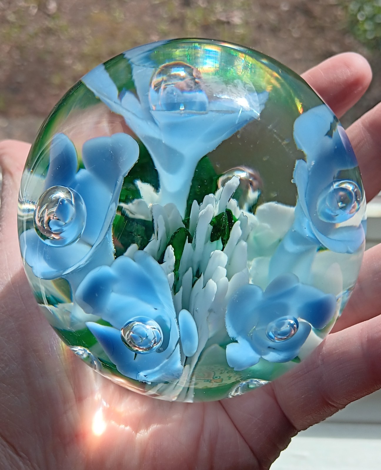 St. Clair – Blue Trumpet Flowers Art Glass Paperweight 1978 Controlled Bubbles