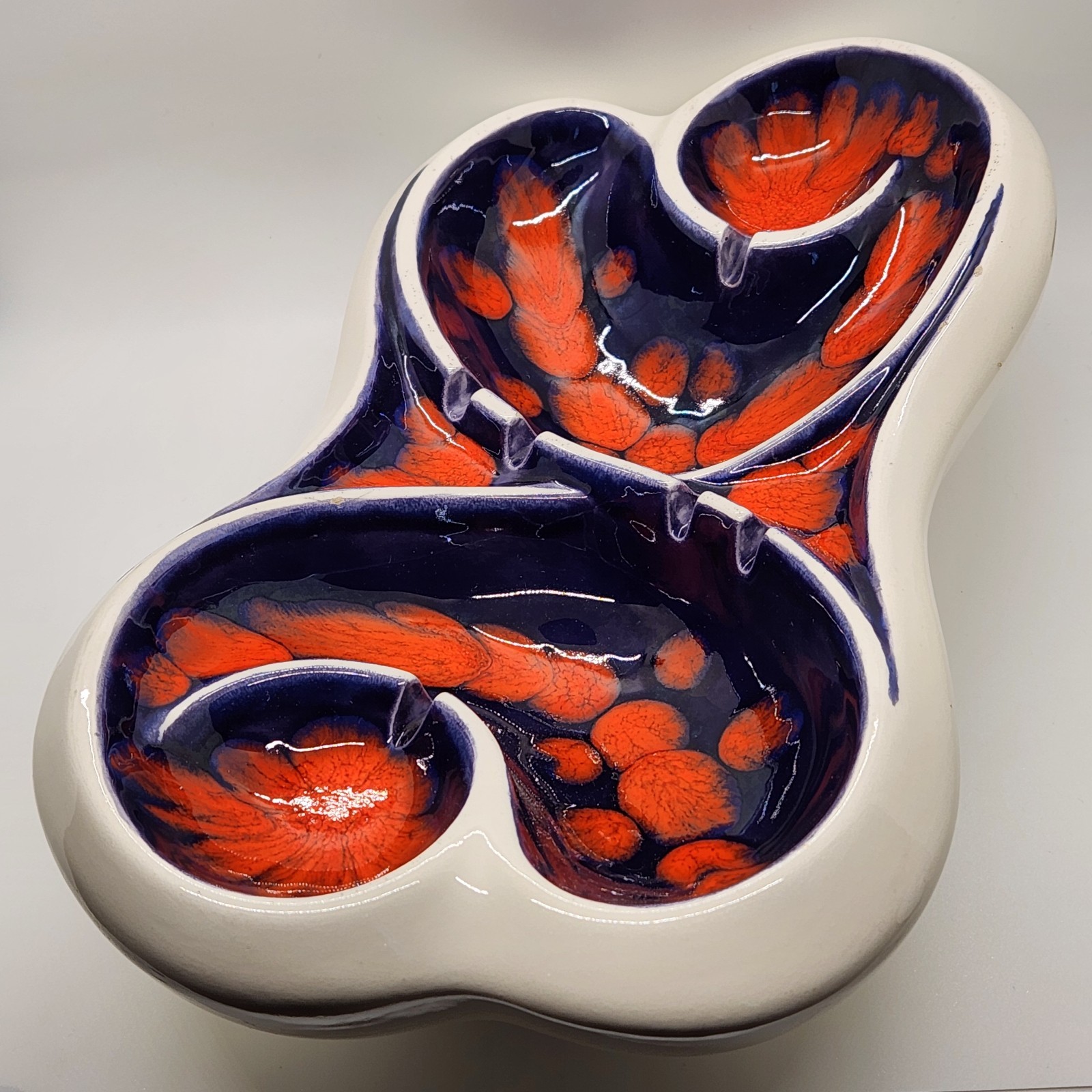 Vintage 1973 Signed Drip Glaze Art Pottery Ashtray In Navy/Orange/White