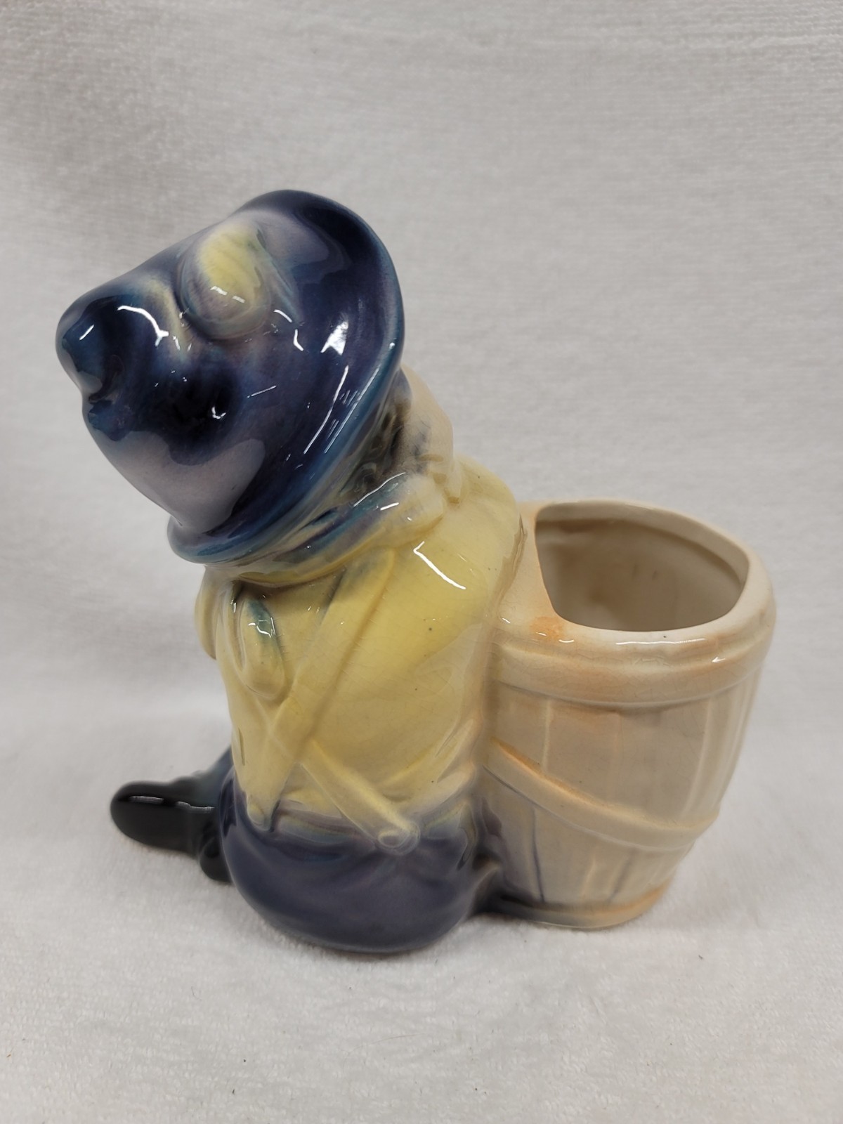 DUTCH BOY LEANING ON BARREL PLANTER BY ROYAL COPLEY, ROYAL WINDSOR, SPAULDING