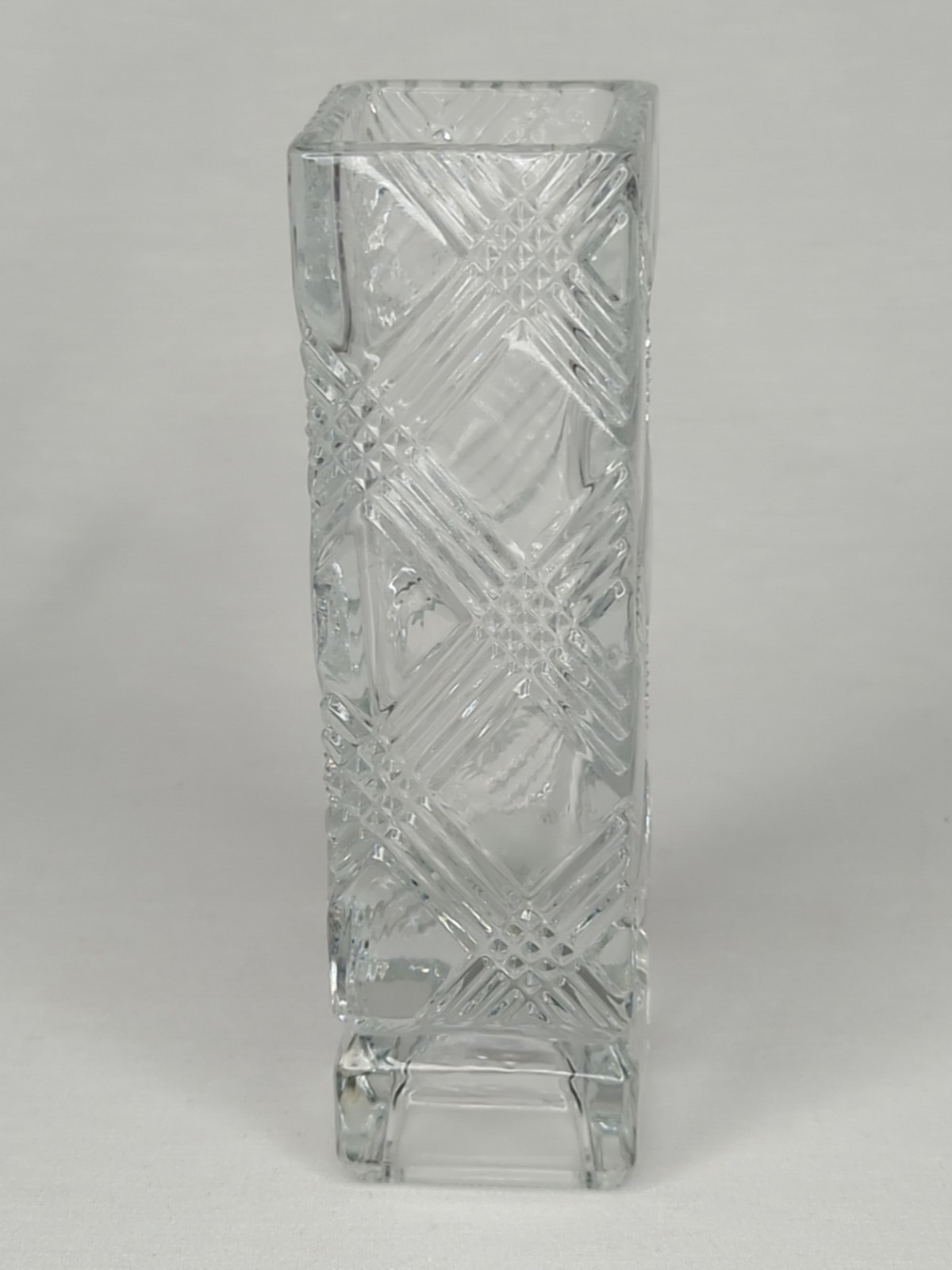 Vintage 1980 AVON Fostoria Clear Glass Square Bud Vase Criss Cross Pattern 6″