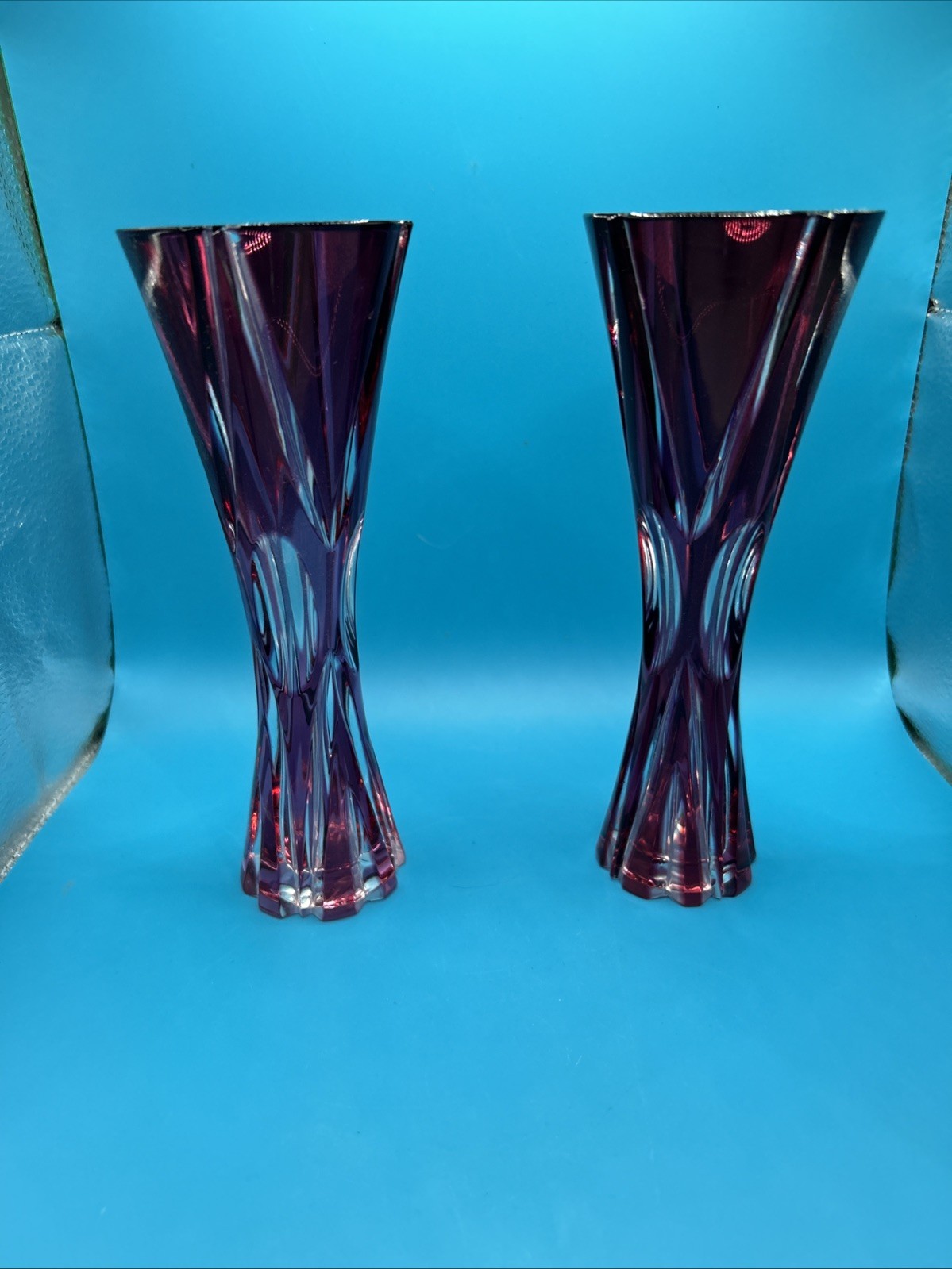 Caesar Crystal Bohemiae Czech Republic Hand Cut Lead Crystal Red Bud Vase (2)