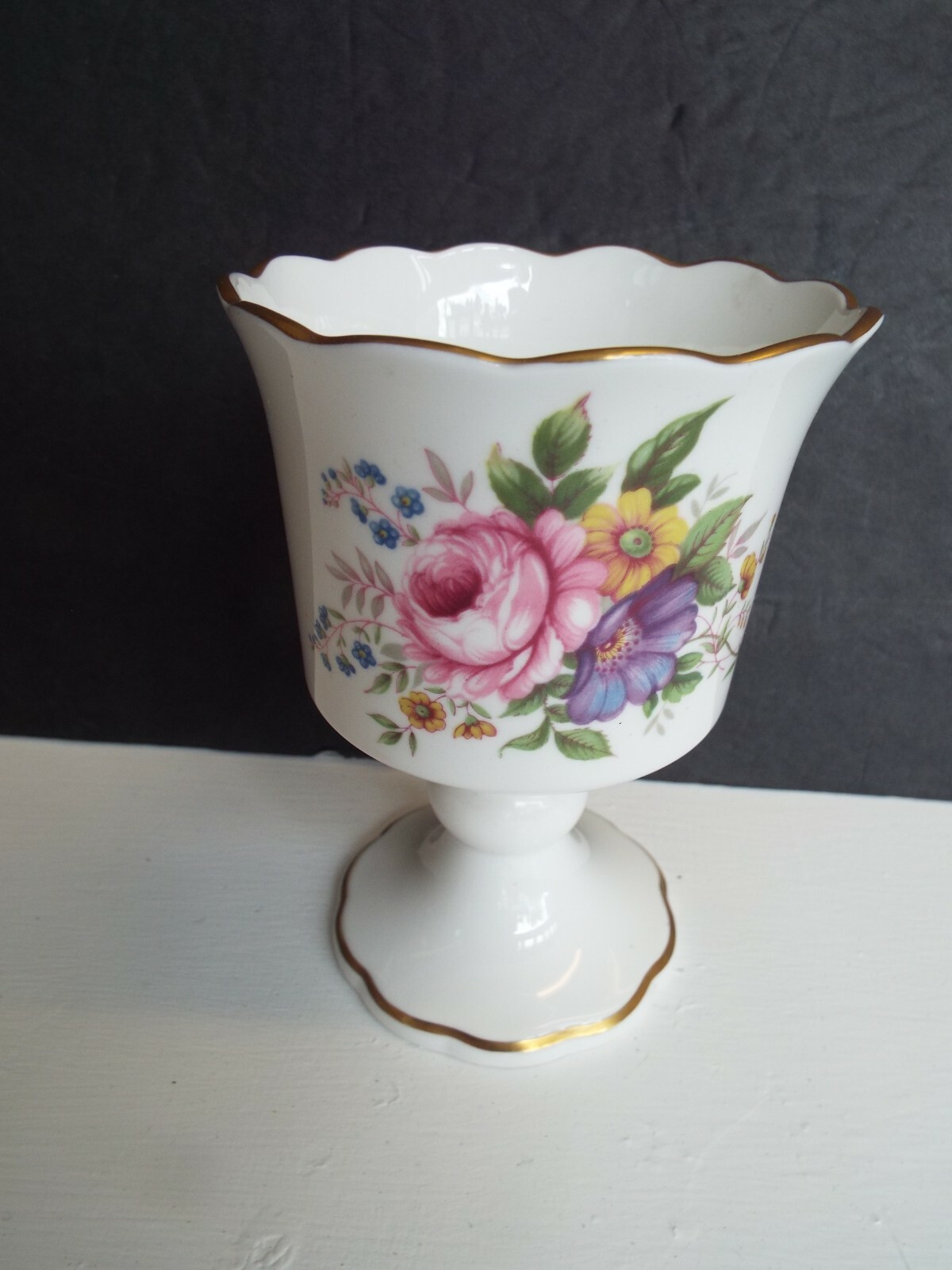 ANTIQUE VINTAGE ROYAL WORCESTER ROSE FLORAL PORCELAIN CHINA GOBLET VASE