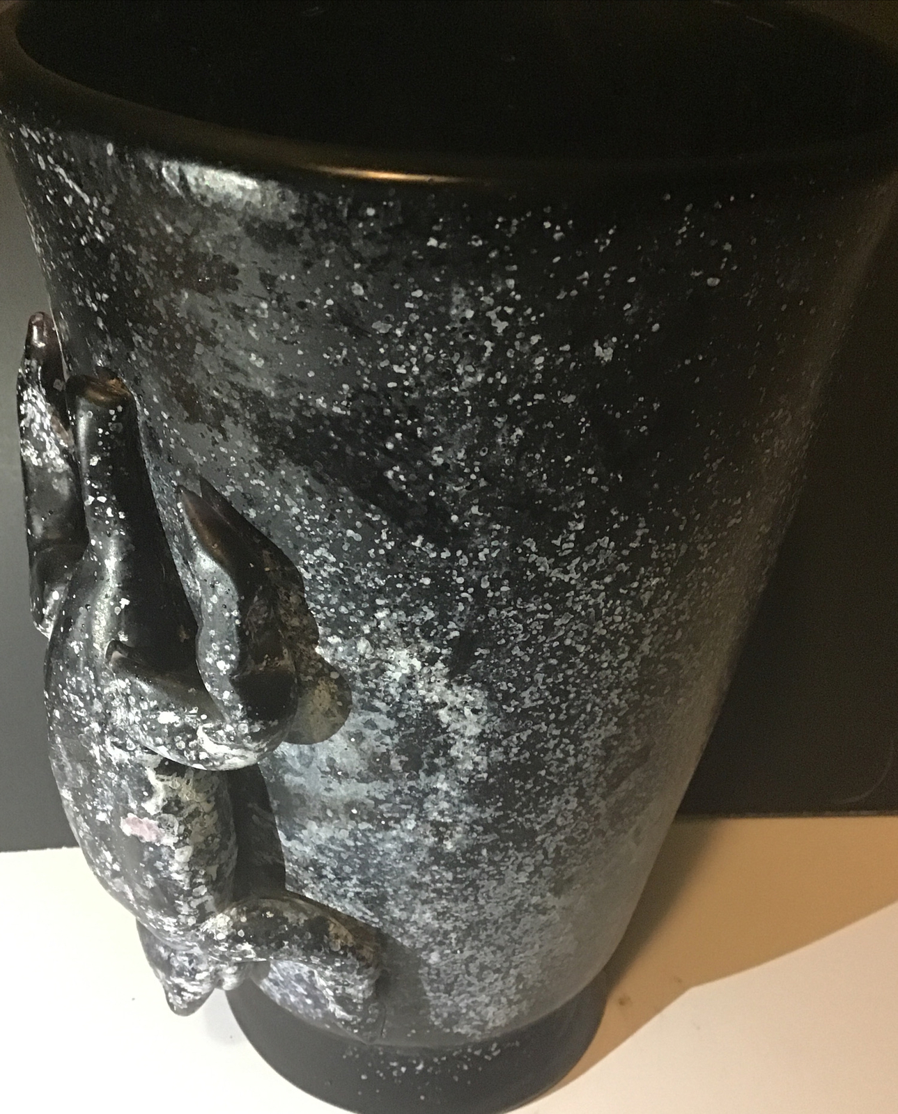 Vase Black & White Specks Stone 3D Alligator Heavy 8 1/2” Tall HTF OOAK