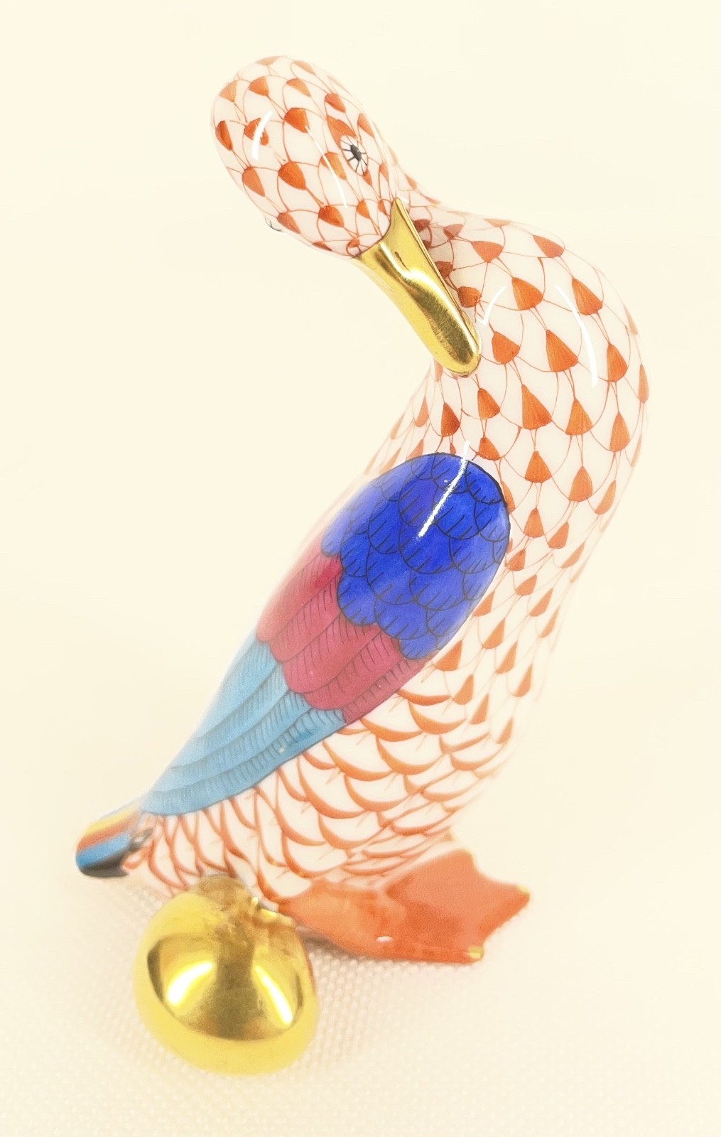 Herend Hungary Rust Fishnet Goose with Golden Egg Figurine 15293 Mint 4″