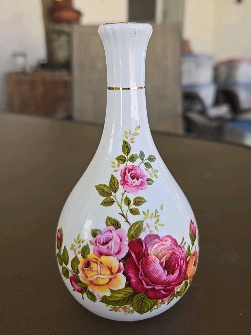 Mary Jane England Fine Bone China Small Vase 5 1/2 Inches