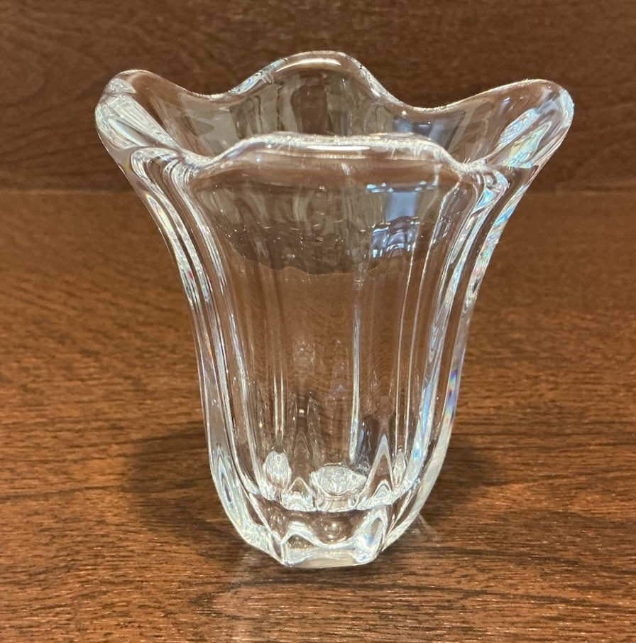 DAUM ~ FRANCE ~ 3 1/4” CRYSTAL VASE ~ MARKED