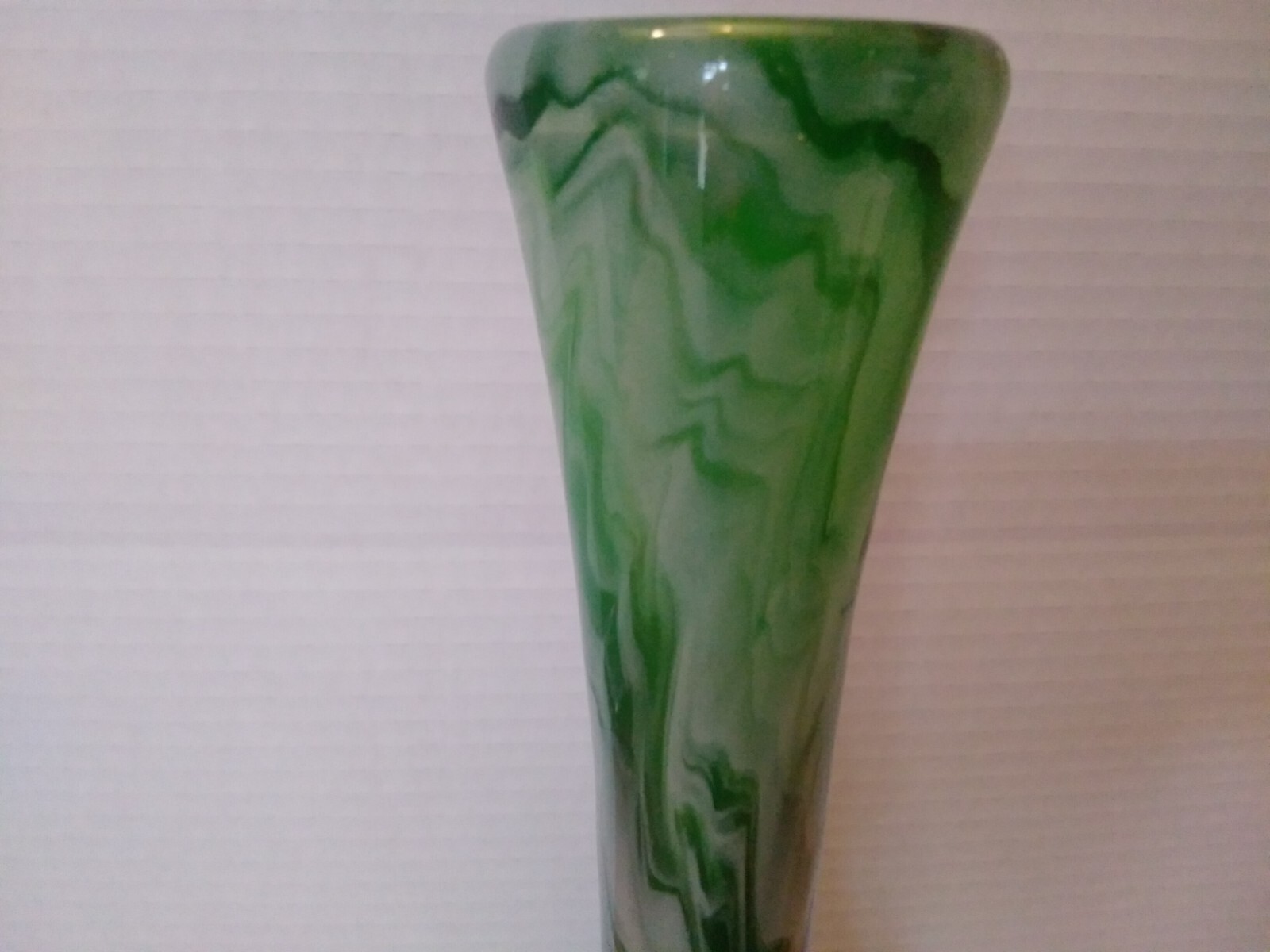 Vase Hand Blown Swirl Abstract Green And White Art Glass Vase 12″