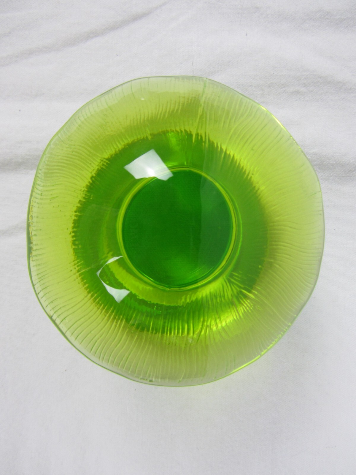 Viking Uranium Glass Medium Epic Mushroom 3 Inches Tall Vintage No Chips