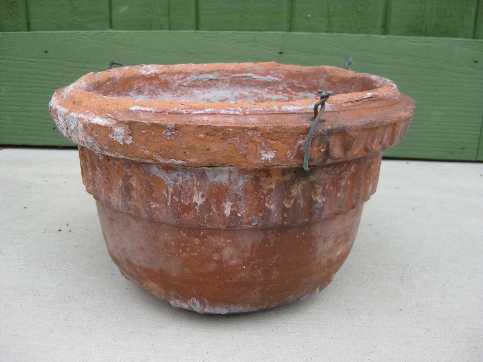Vtg Bauer California Pottery Red Clay Terracotta Fleur de Lis Hanging Pot 10.5″
