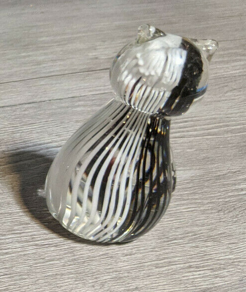 Clear & Black/White Glass 3 5/8″ Cat Figurine Hand Blown Art Glass Kitty Kitten