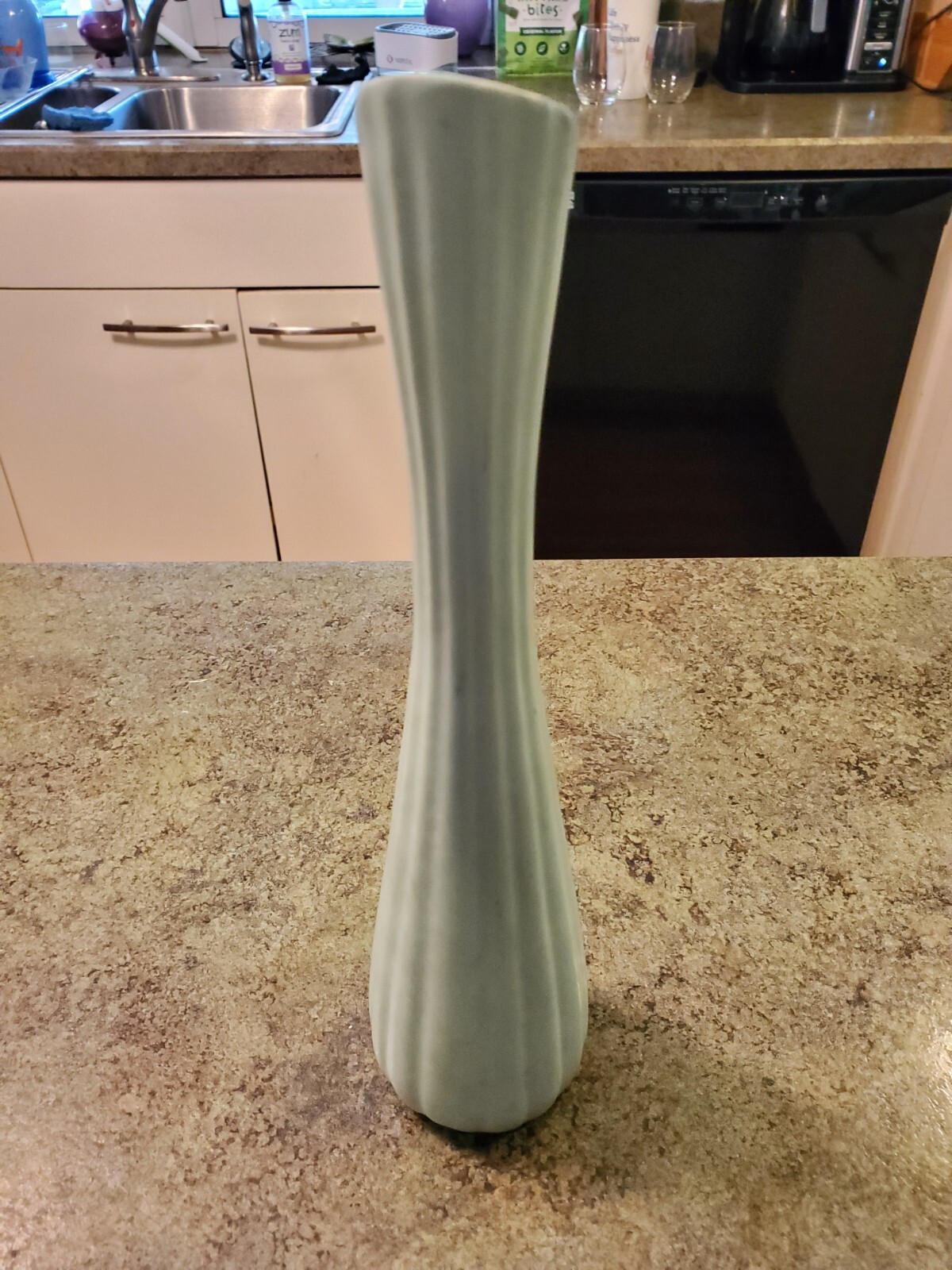 RARE Vintage TERRACE CERAMICS Ribbed Light Robin Egg Blue Vase 11.5″ USA