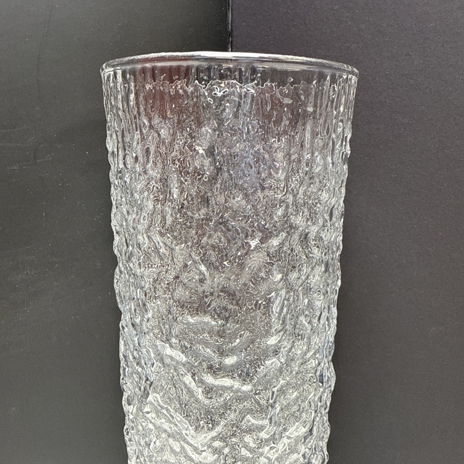 MCM IVV Selezione Italian Vase Textured Bark Art Glass 12″