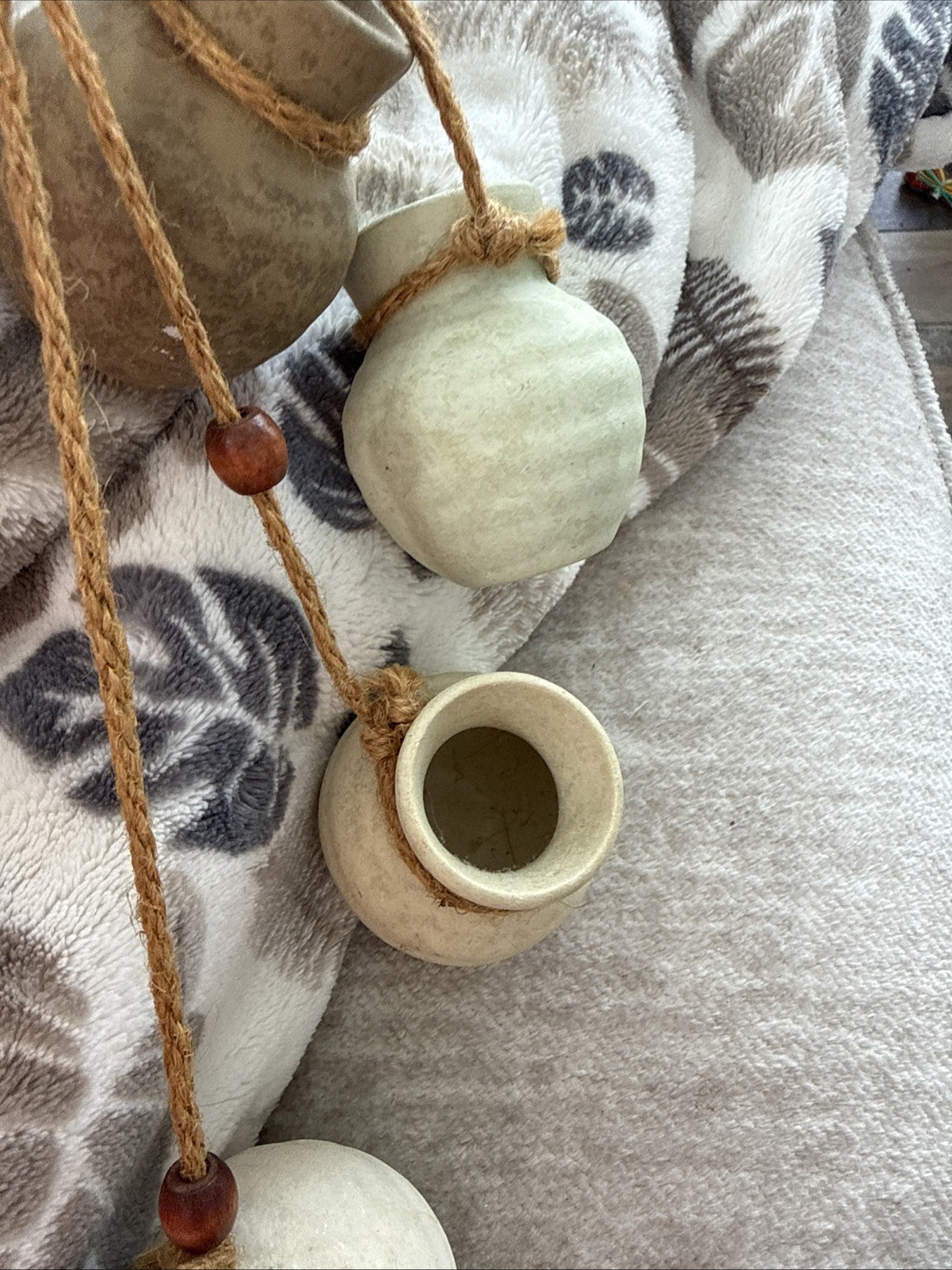 The Homemaker’s Idea Company, Pottery Pots On Rope W/wooden Bead Accent 17”