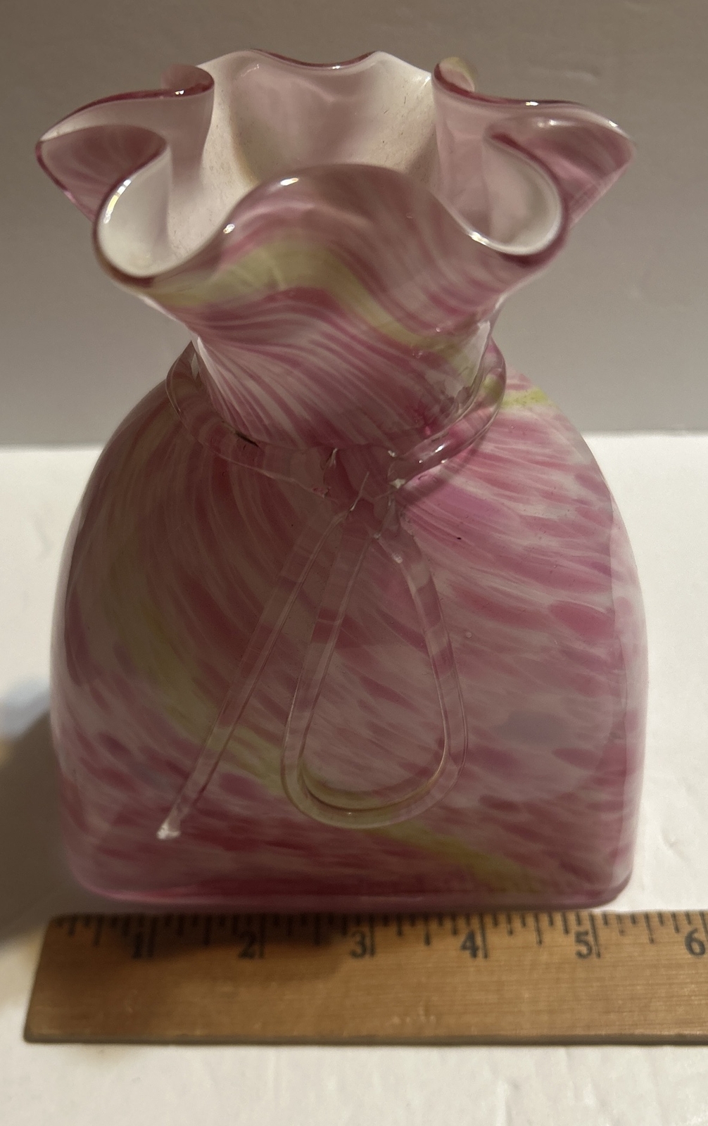 VINTAGE Murano GLASS Pink GREEN Stripe BAG Design VASE Scalloped TOP Edge B-20