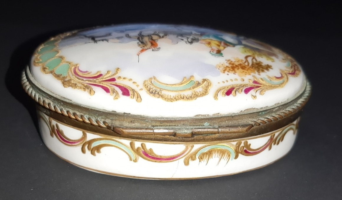 Antique Edmé Samson Porcelain Hand Painted Porcelain Hinged Jewelry Trinket Box