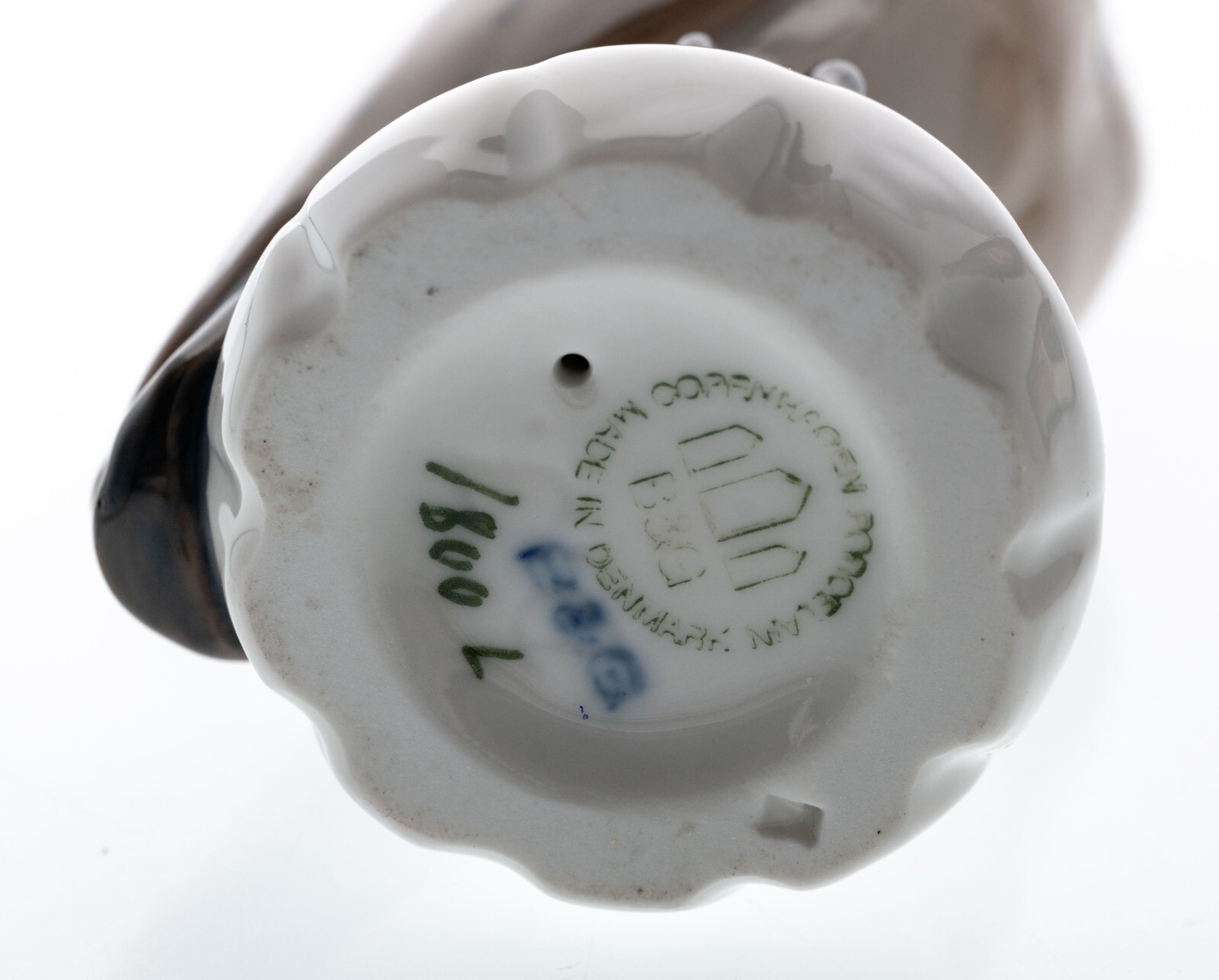 Damaged Bing and Grondahl Owl # 1800 Denmark Porcelain 4in 1970-1983 Chipped Ear