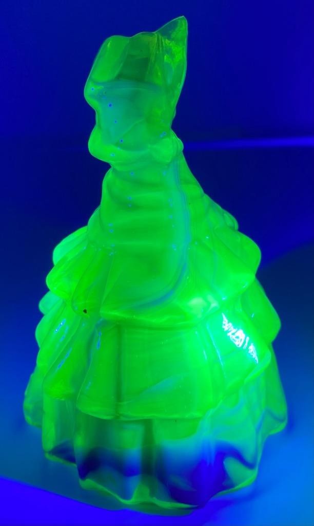 Boyd Glass Figurine Louise Doll Lavender N’ Myrrh 4th Bell 1982