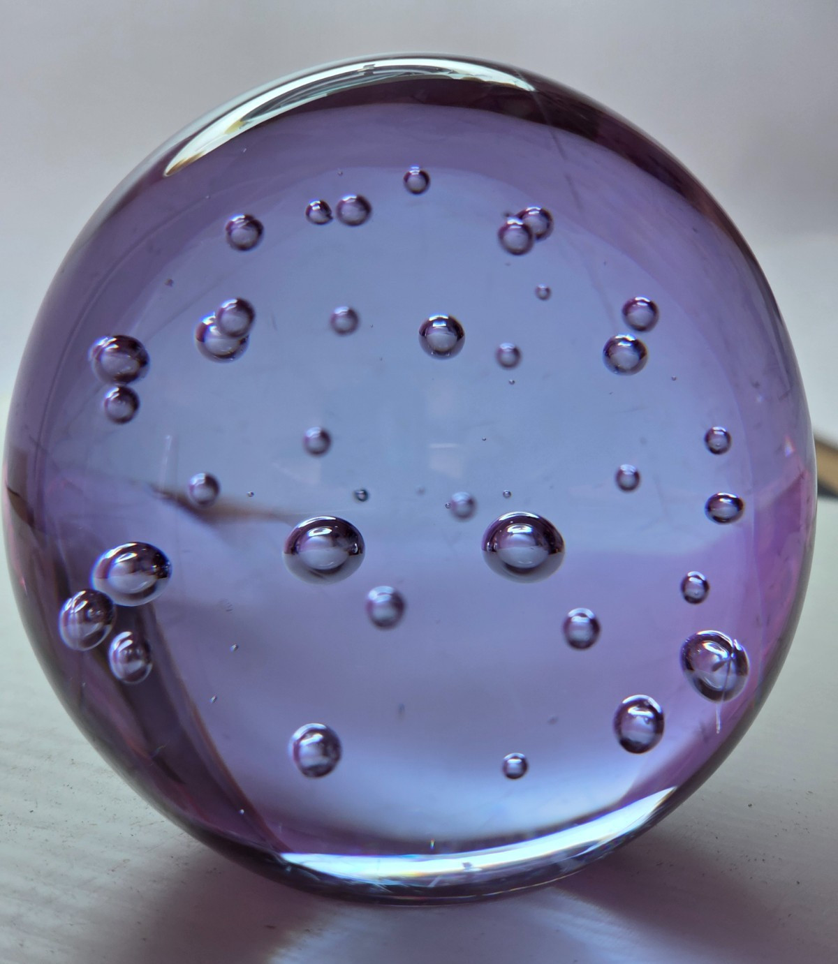 VTG 2.5in Handblown Art Glass Orb Paperweight LAVENDR Bubble Burst Tempe AZ -USA