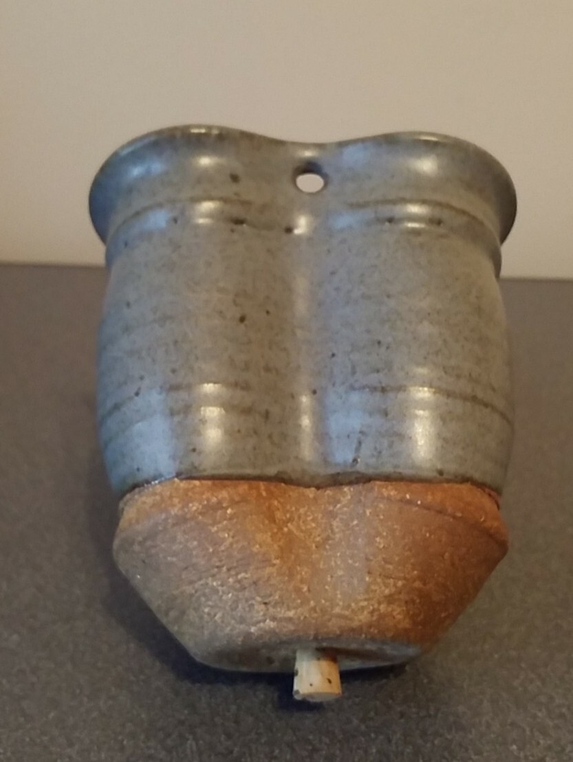 Brown County Pottery Wall Pocket Vase Studio Art Signed Mills 1993 Indiana