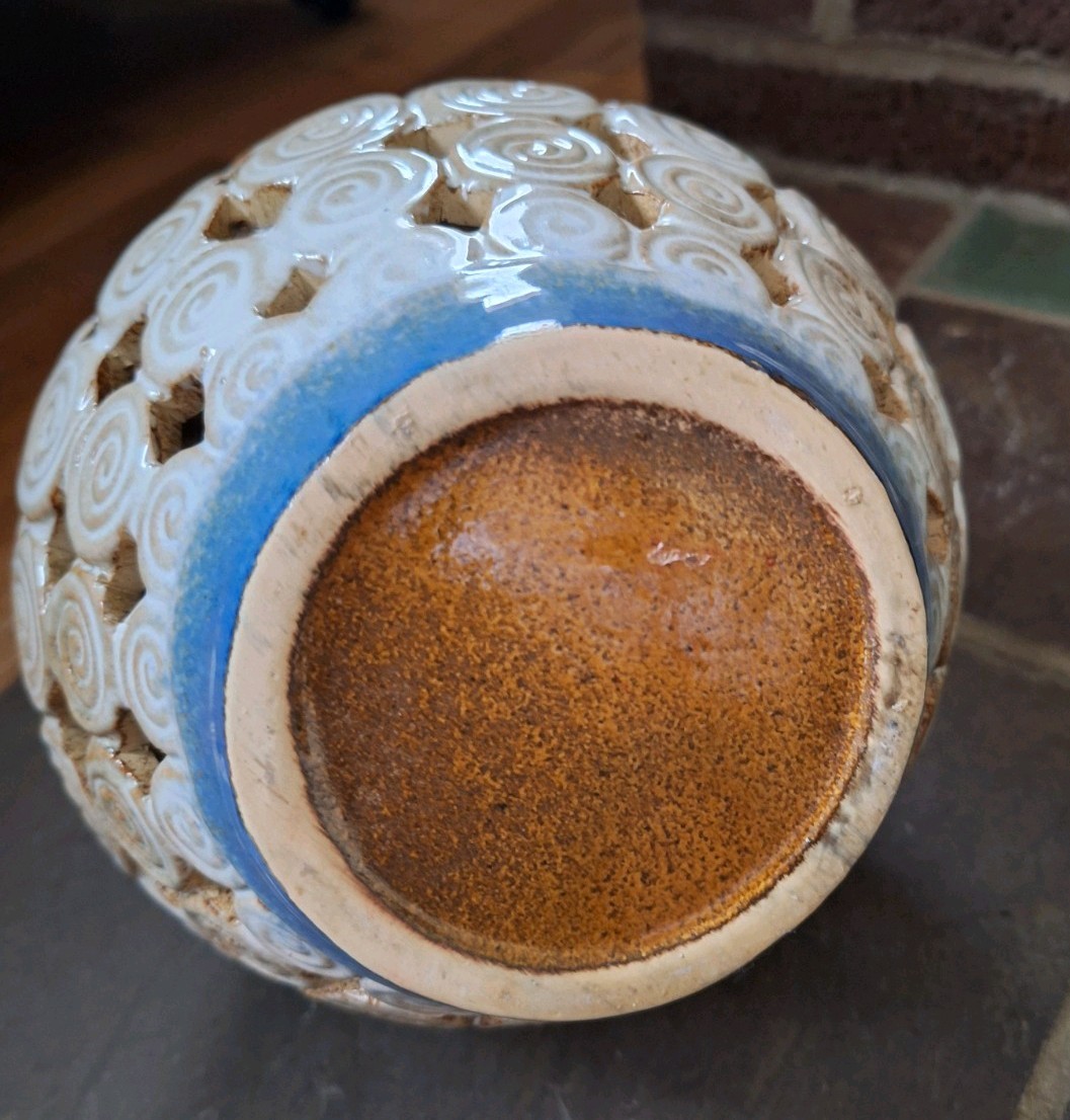 Ceramic Brown Blue Cream Swirl Pattern Center Piece Vase