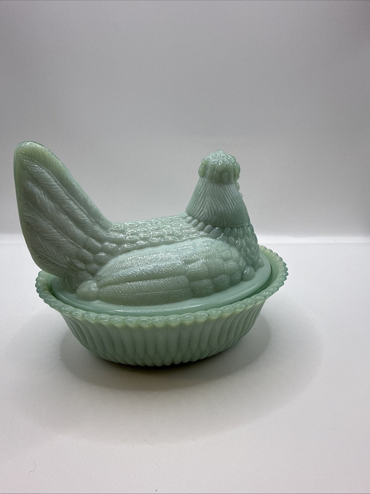 Vintage HTF Rare Boyd 5.5″ jadeite green Hen on A Nest Glass