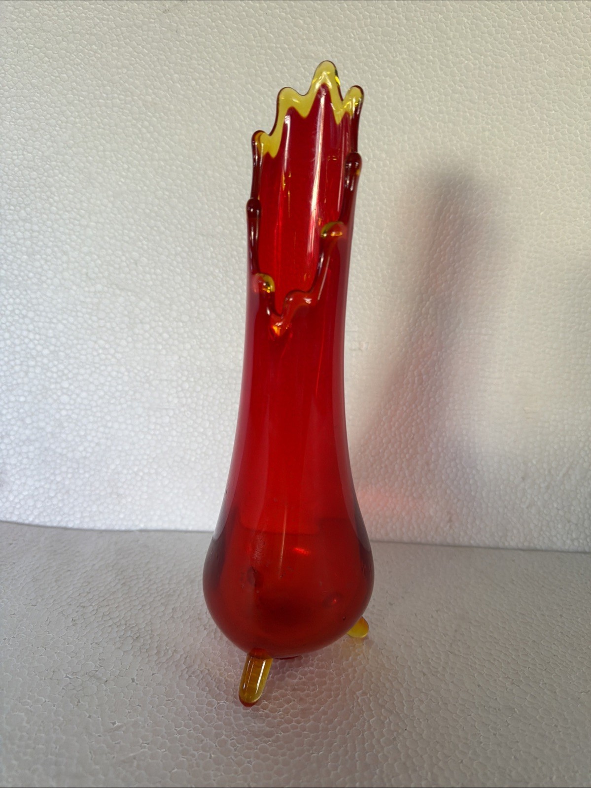 Vtg LE SMITH Swung Glass Vase Red Amberina 3 Toed Footed 11.25″ EUC MCM
