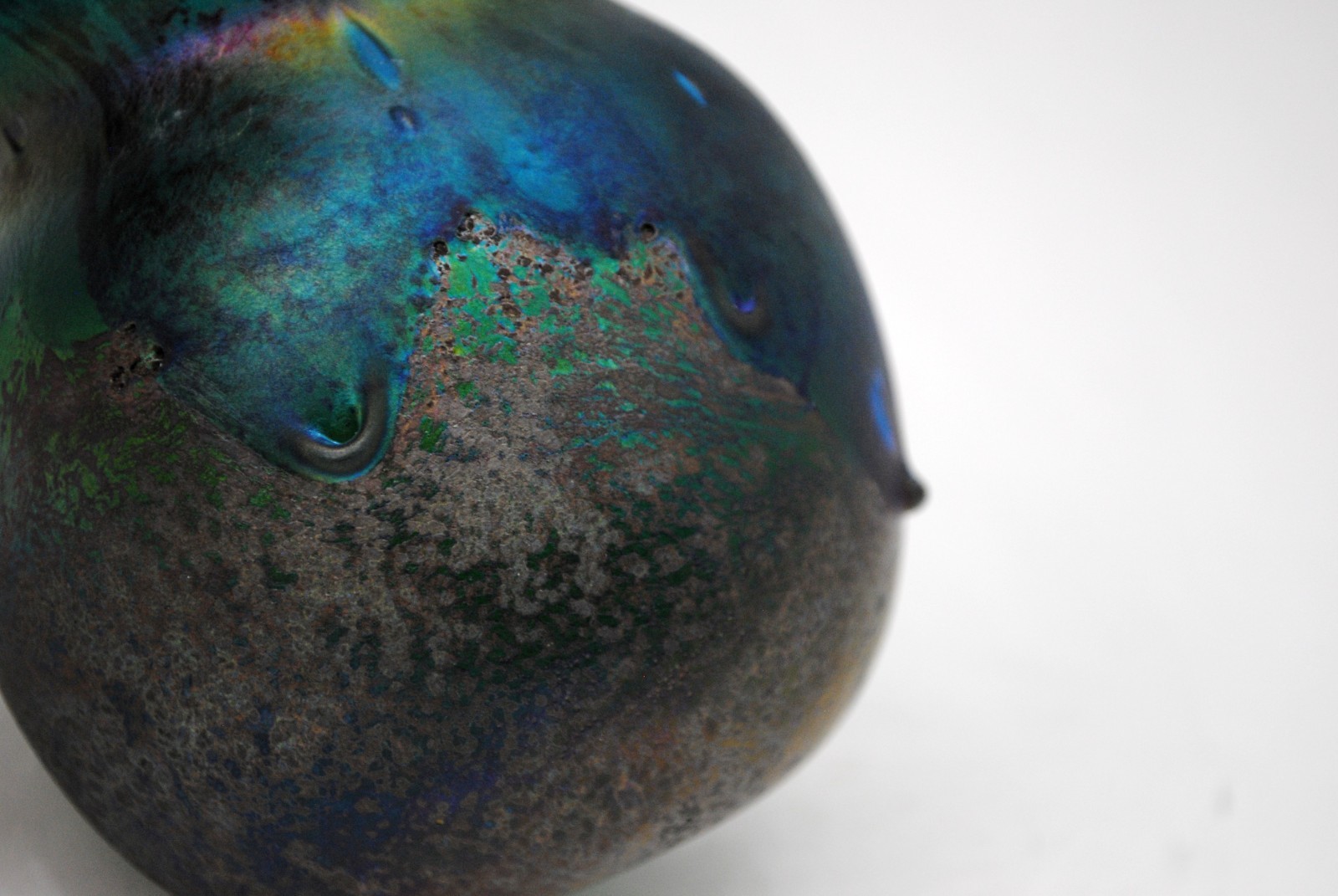 Charles Lotton Blue Green Iridescent Art Glass Vase 1974