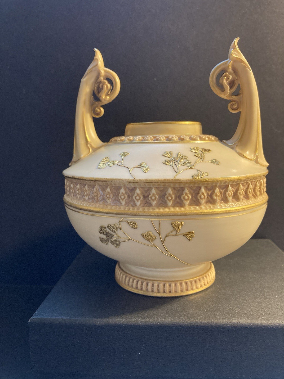 Antique Royal Worcester Urn Blush Ivory Porcelain 1256 Vase 1890s. No Lid.