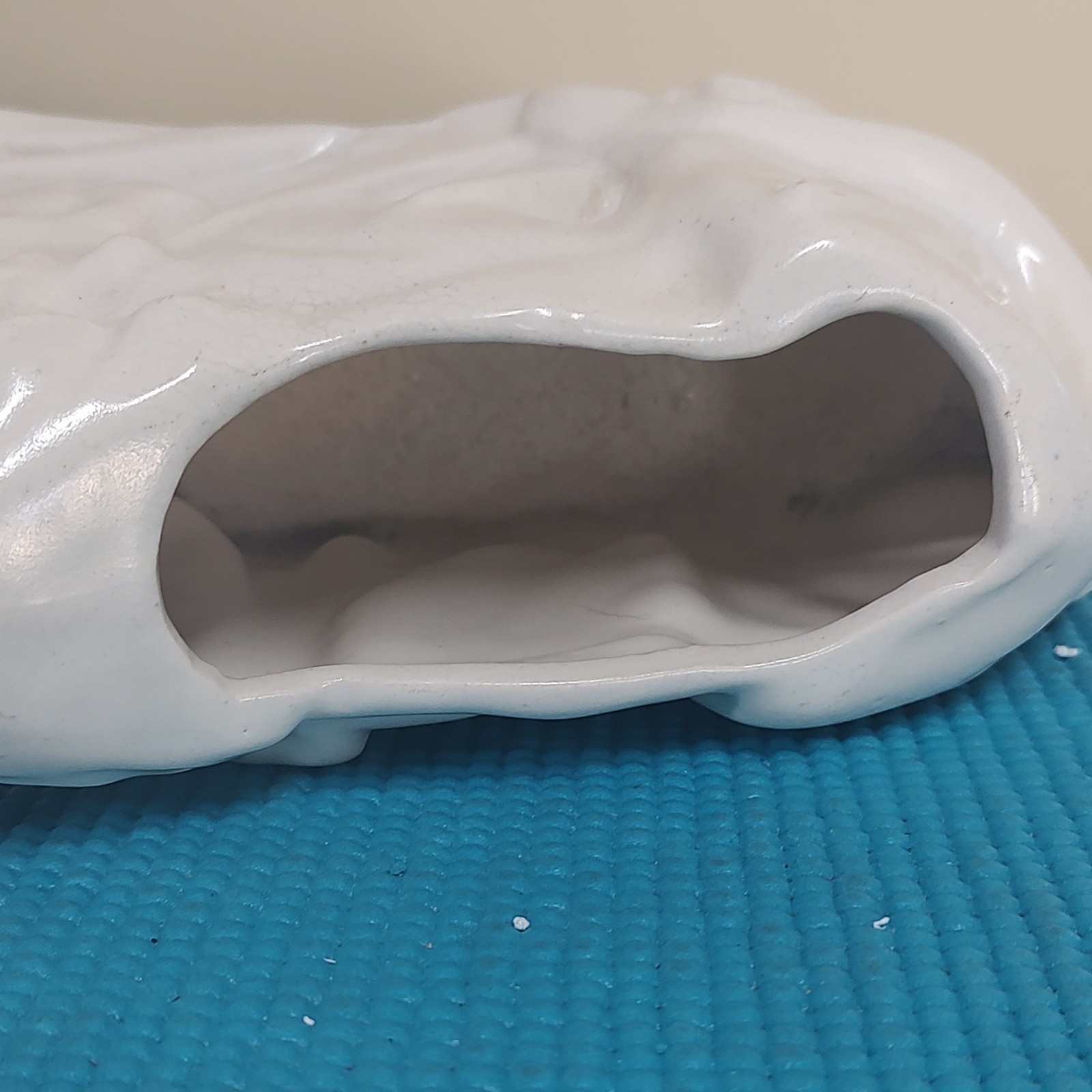 White Lion Shaped Ceramic Planter Pot with Glossy Finish, Animal Theme Decor