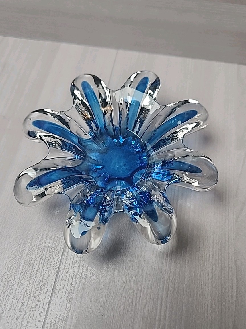 Vintage Art Glass Mayflower Daisy Signed by Artist Blue/Clear Trinket Decor
