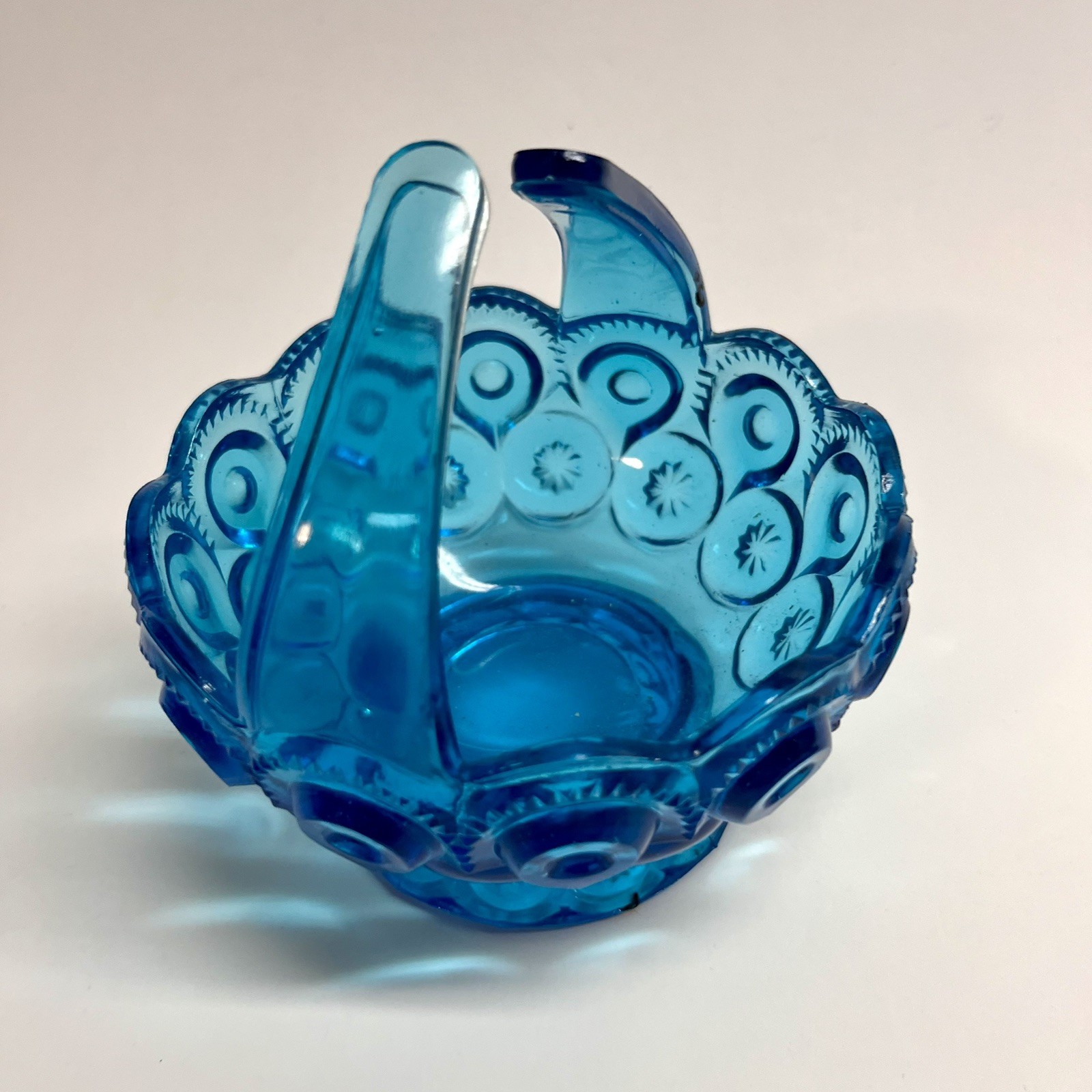 Trinket Basket Candy Dish – Split Handle – Blue Moon & Stars – L E Smith Glass