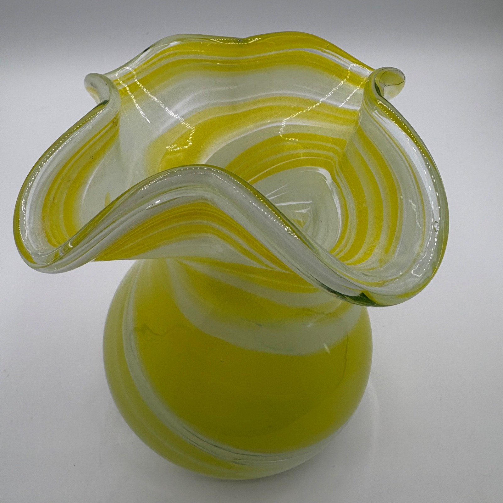 Vintage Smith’s Old Timer Handblown Murano Style Vase Yellow White Handkerchief