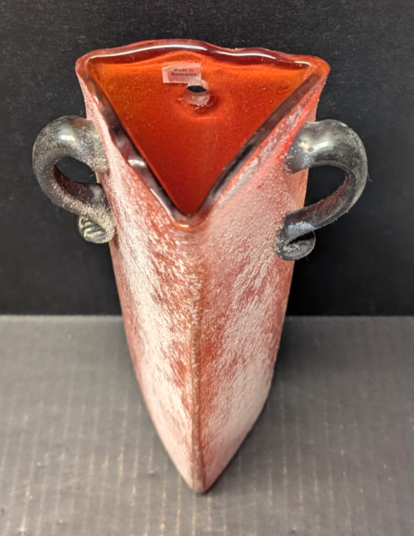DESIGN GUILD Scavo Triangular Romanian Art Glass Wall Pocket Vase Rust 10.5″