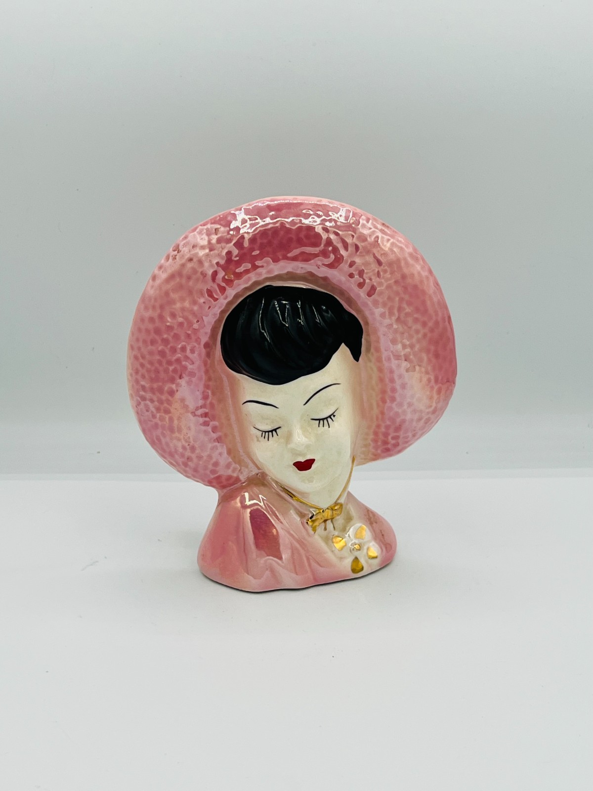 Beautiful Vintage Highly Polished Pink Lady Head Vase / Wall Pocket 7″x6.5″