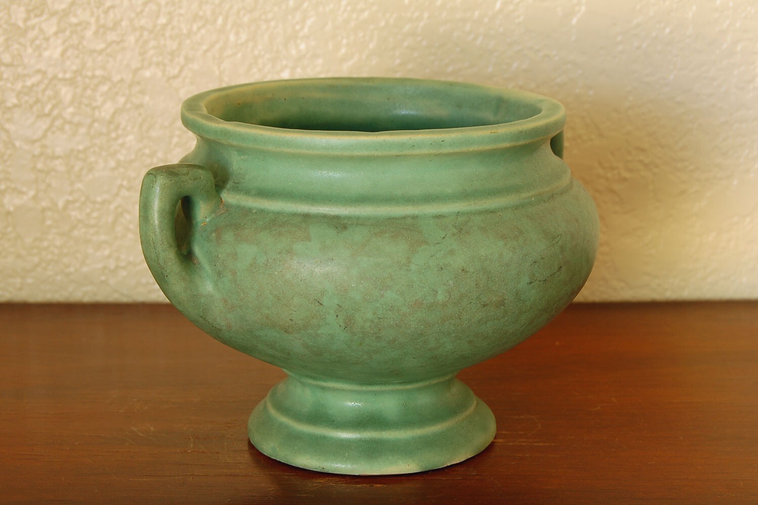 Gorgeous Early Brush-McCoy Arts & Crafts 2-Handled Empress Vase #699 Art Vellum