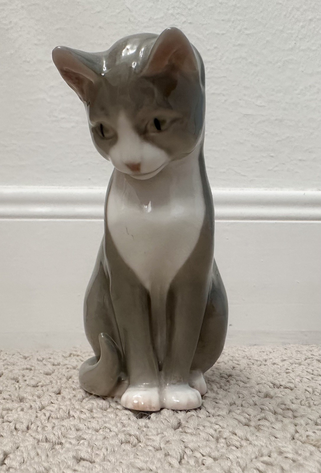 Lot of 3 porcelain cat figurines- Herend & Bing & Grøndahl blue & white antique