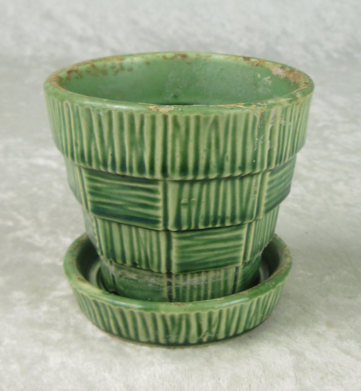 McCoy Pottery Flower Pot Planter Green Basket Weave 3 inch Tall