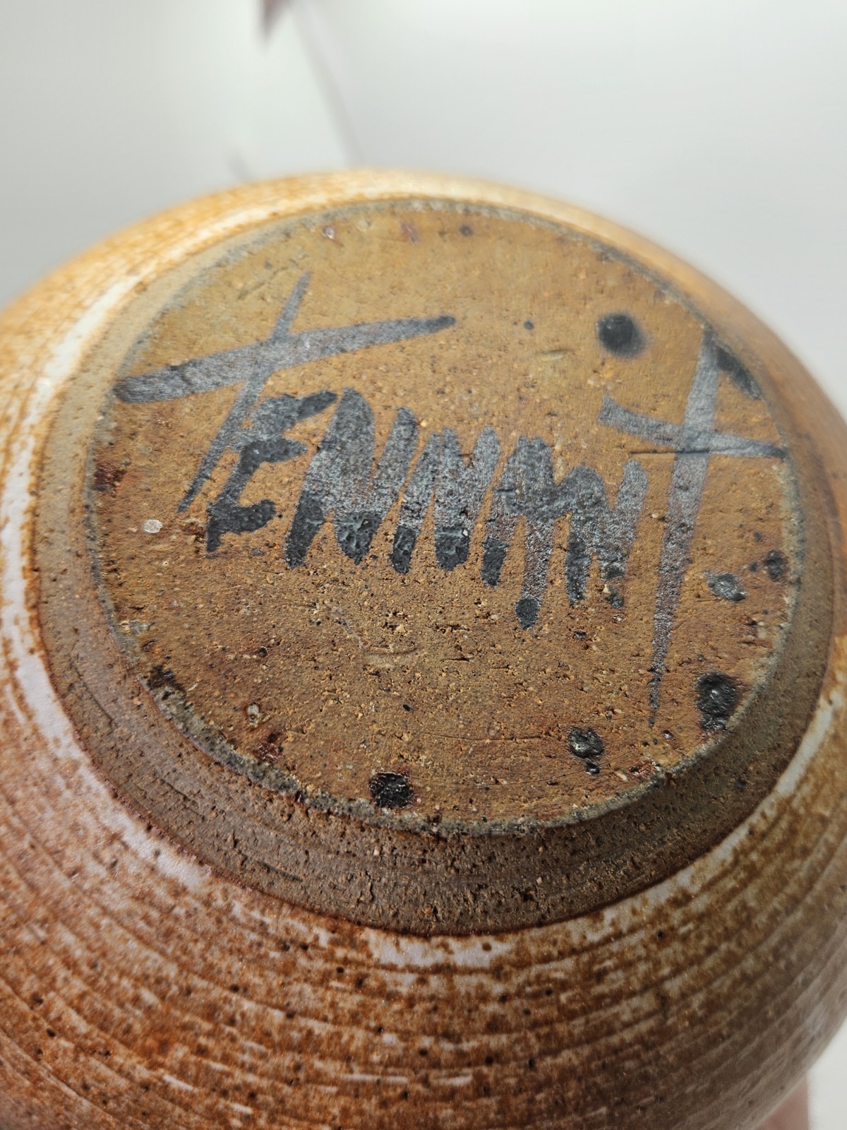 AL TENNANT Studio POTTERY VASE Signed 8″ Tall Excellent Condition