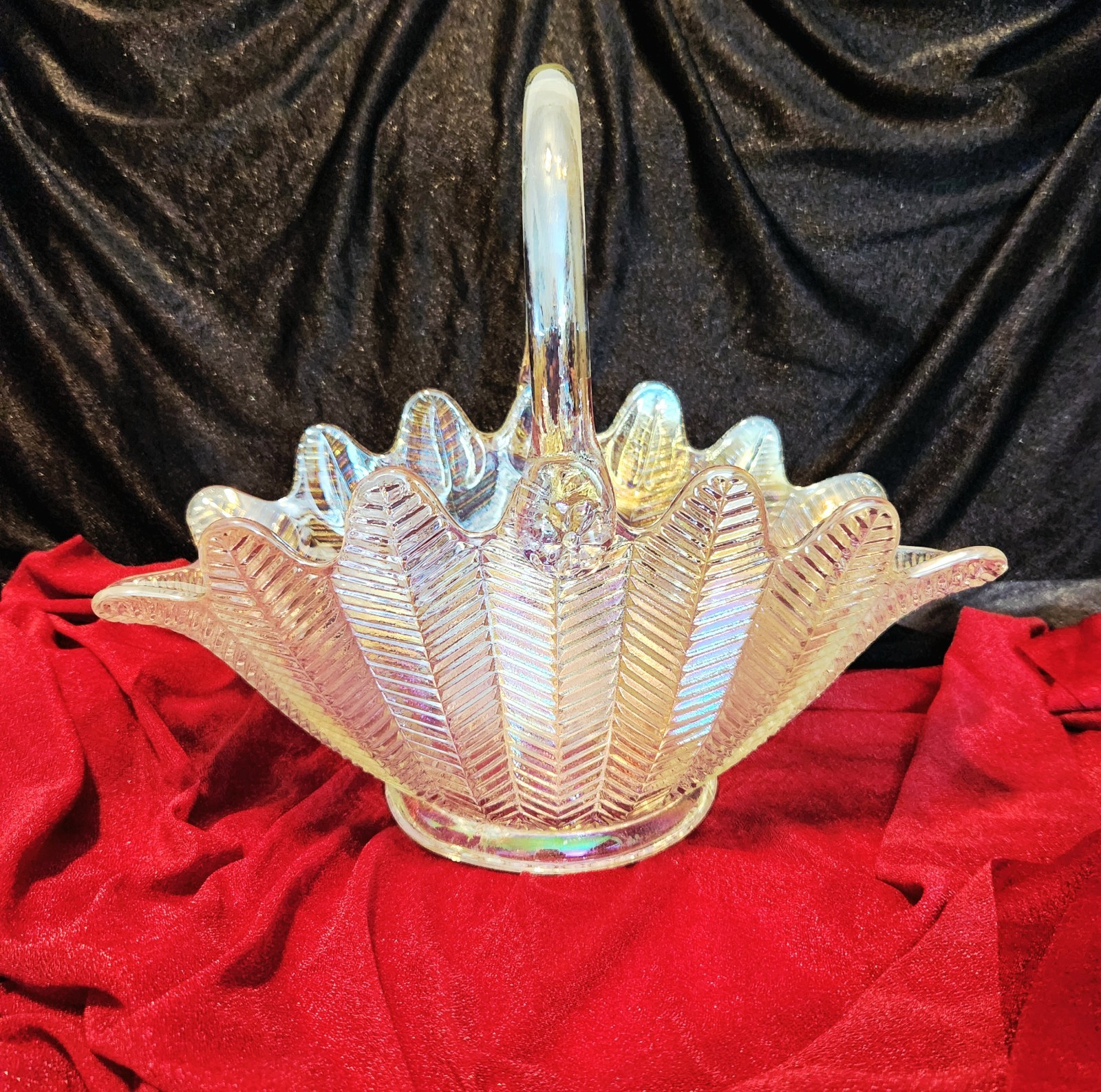 Vintage L E Smith Feather Fern Clear Iridescent Glass Basket