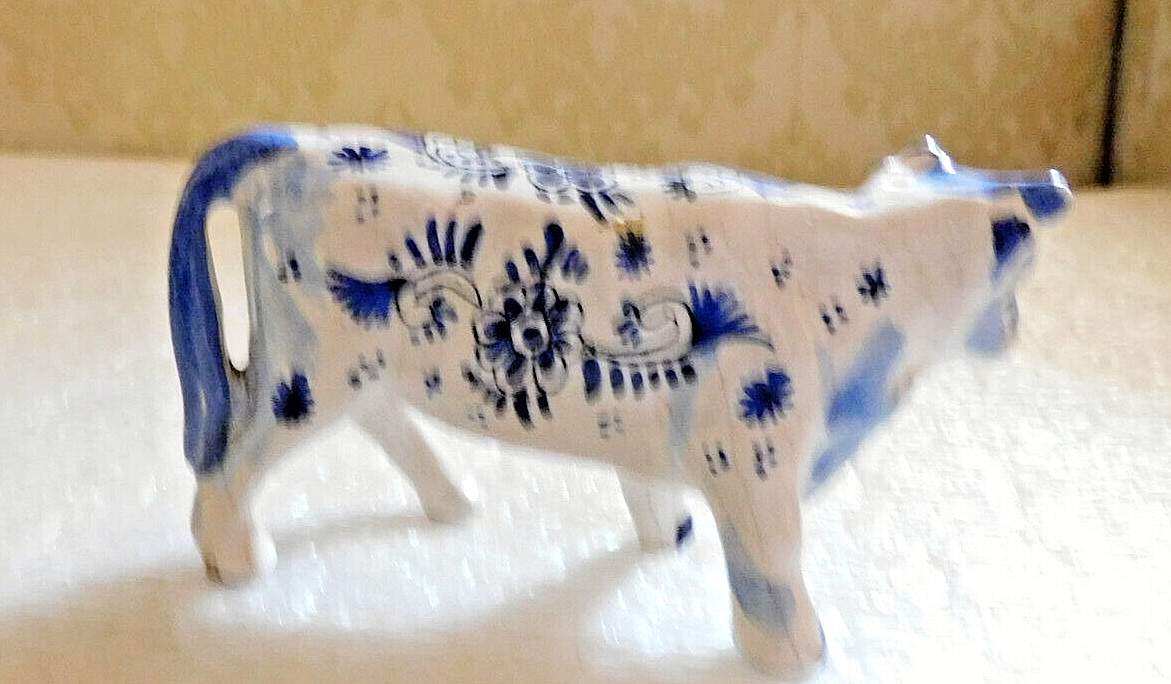 DEVRES SIGNED DELFT COW