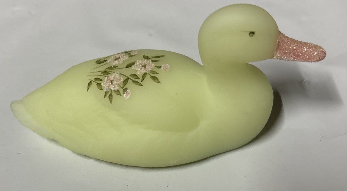 RARE Daisies on Custard Duck Hand Painted & Signed Uranium Glow