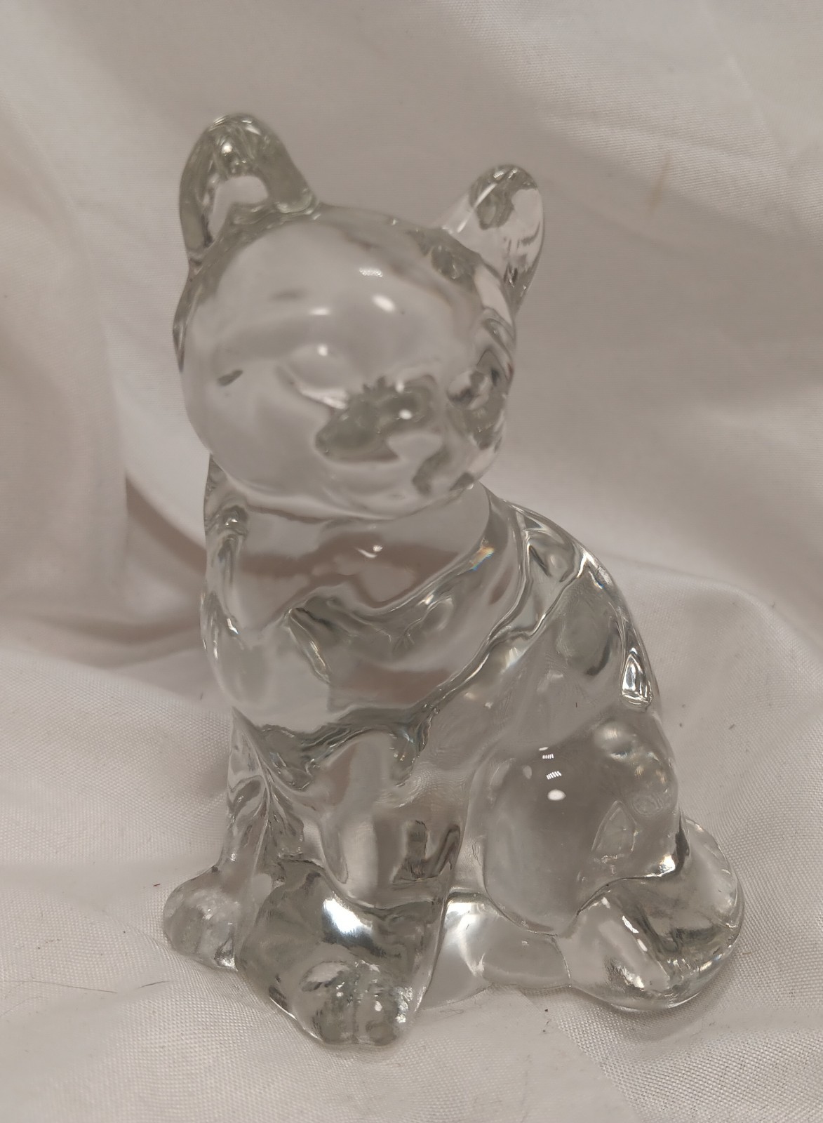 Fenton Clear Art Glass Sitting Cat Figurine 3.75″ tall. Excellent condition