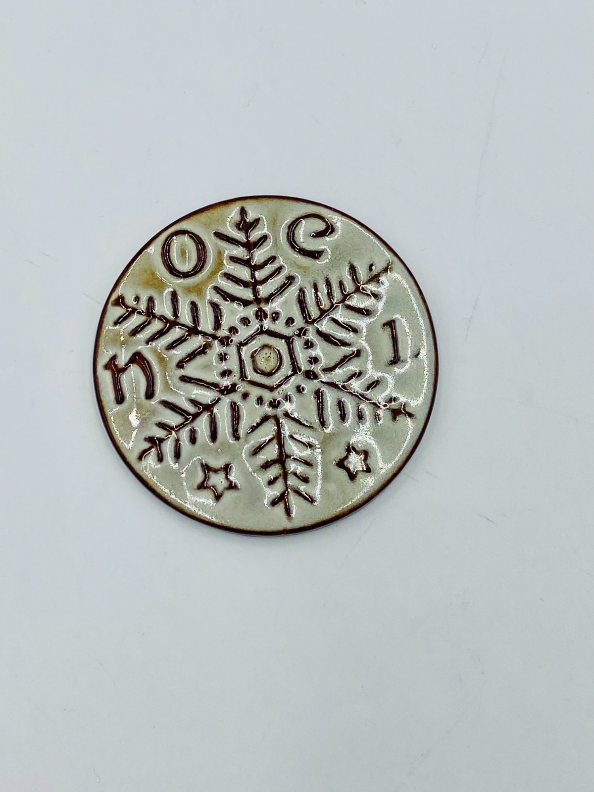 Nicodemus Pottery Ferro Stone Christmas Ornament “Noel” Snowflake Round
