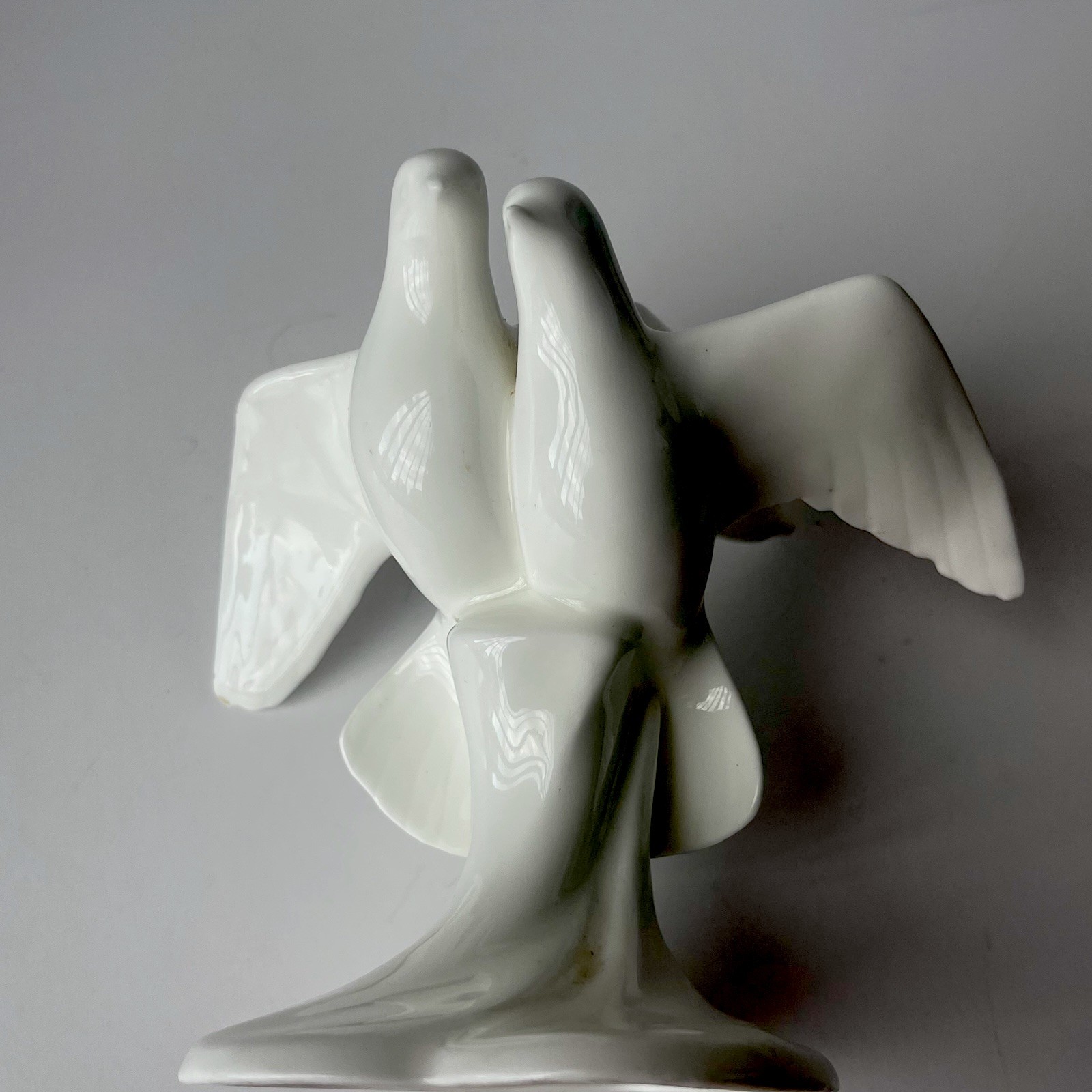 Royal Doulton Doves Figurine HN3550 Images of Nature Wedding Cake Topper Vintage