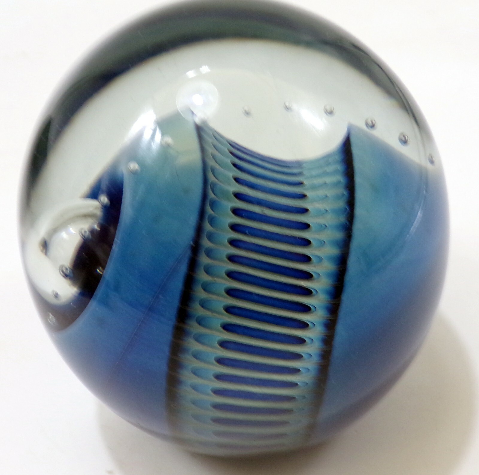 XL ROBERT EICKHOLT Art Glass PAPERWEIGHT REPTILE SERIES ONE EYED MONSTER RARE 94