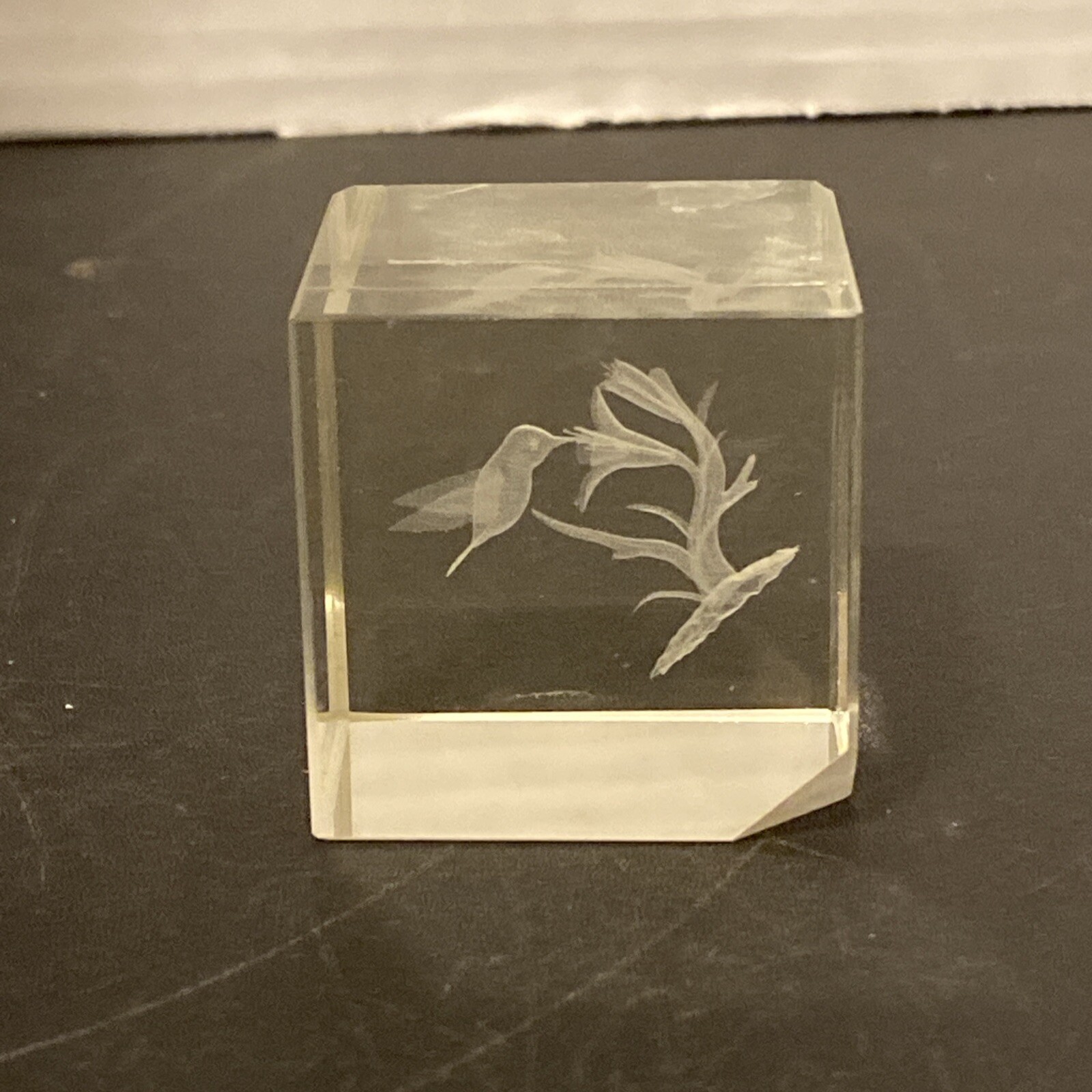 Hummingbird Paperweight Laser Etched Glass 3D Holographic Crystal Cube