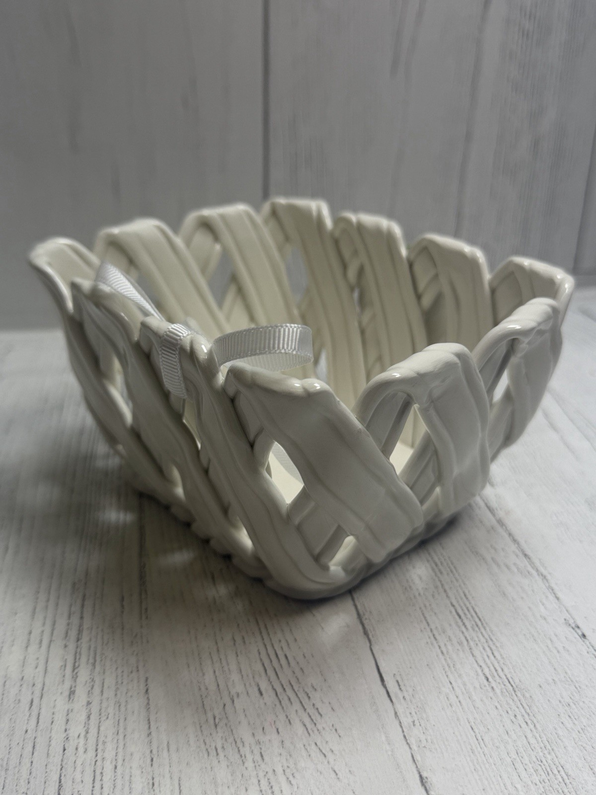 Strawberry Ceramic Basket Weave Bowl White Farmhouse Kitchen Decor NEW