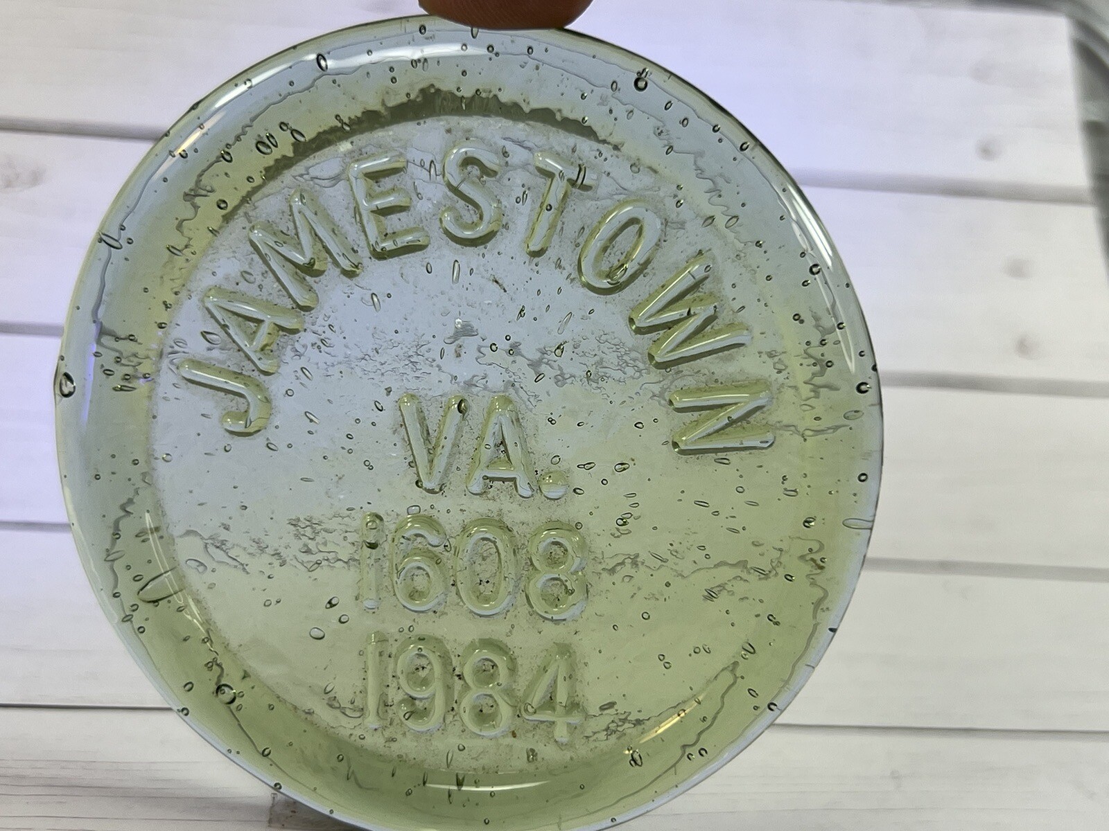 Jamestown VA 1608-1984 Green Glass Souvenir Coaster Paperweight Sun Catcher 3.25