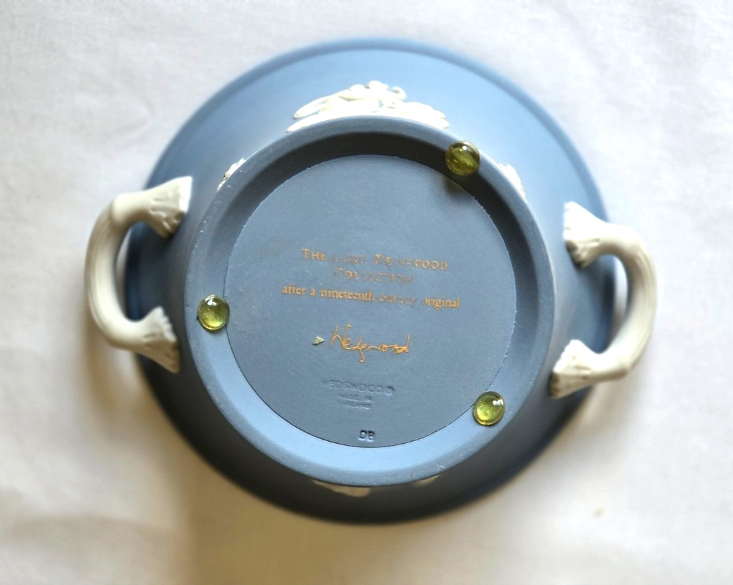 Wedgwood Blue Jasperware Lidded Potpourri Pot 5″ Lord Wedgwood Collection 1980
