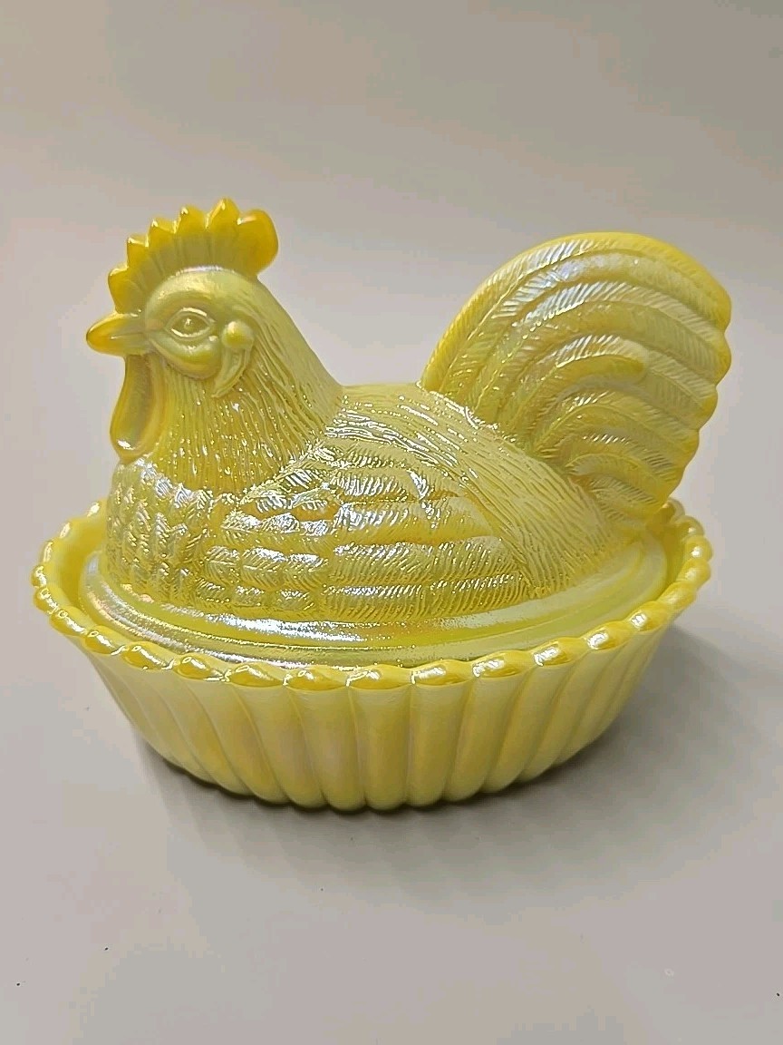 Westmoreland by Rosso Dandelion Lemon Carnival Glass Rooster Hen on Nest – GLOWS